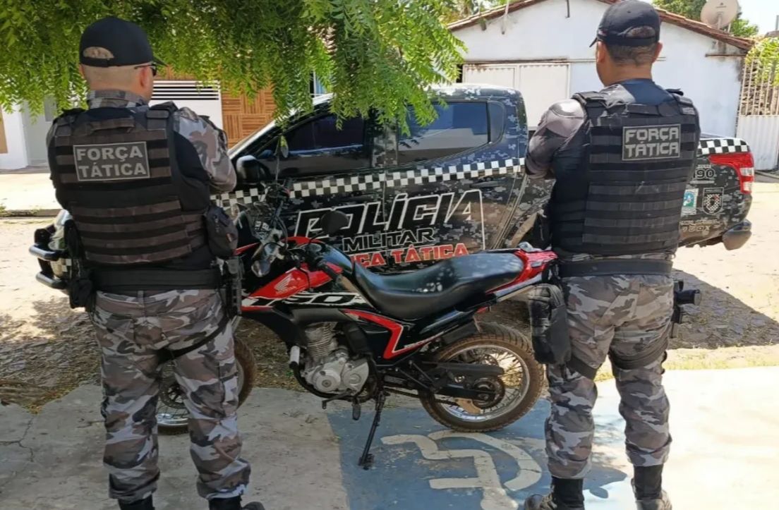 Força Tática apreende motocicleta com sinais de adulteração em Brasileira