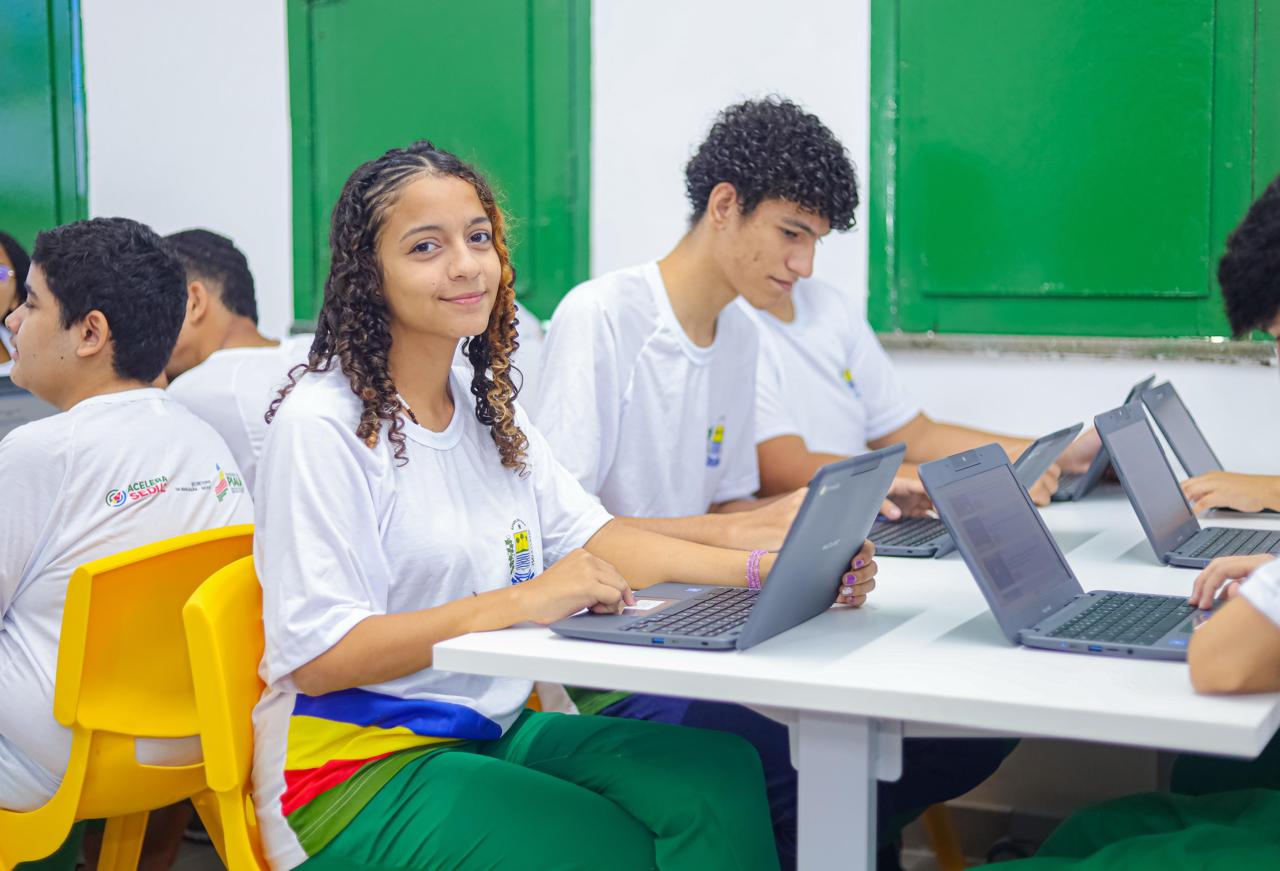 Seduc abre inscrições para testes seletivos em 17 escolas de tempo integral