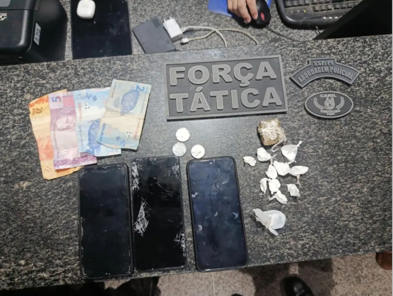 Ação da PM termina com apreensão de drogas e sete detidos em Piripiri