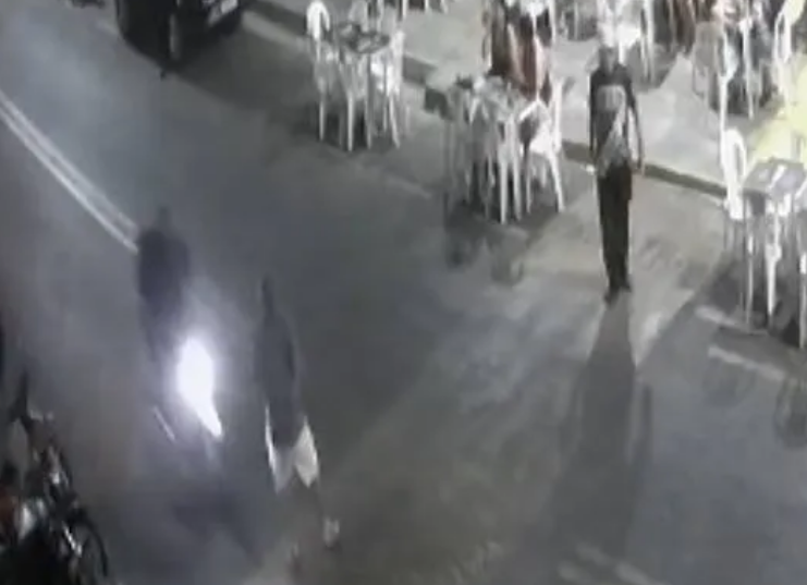 Ex-vereador fica ferido após ser atingido por motociclista no Centro de Pedro II