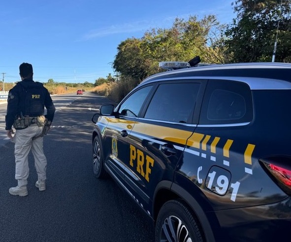 Dois homens são presos com carro furtado de idoso no Piauí