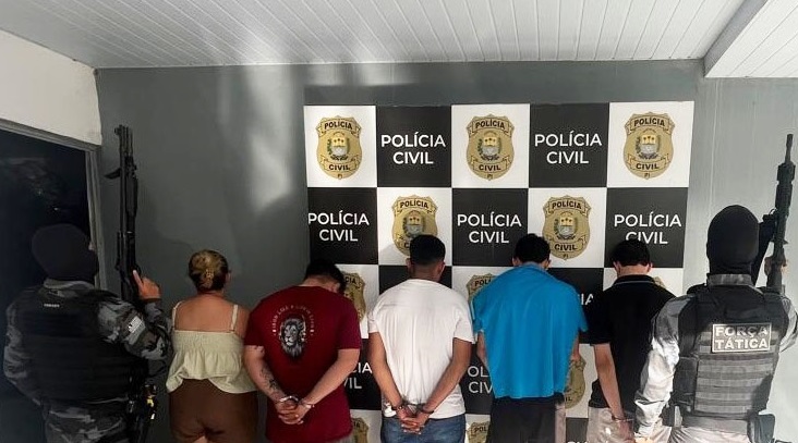 Operação da polícia prende cinco suspeitos de tráfico de drogas