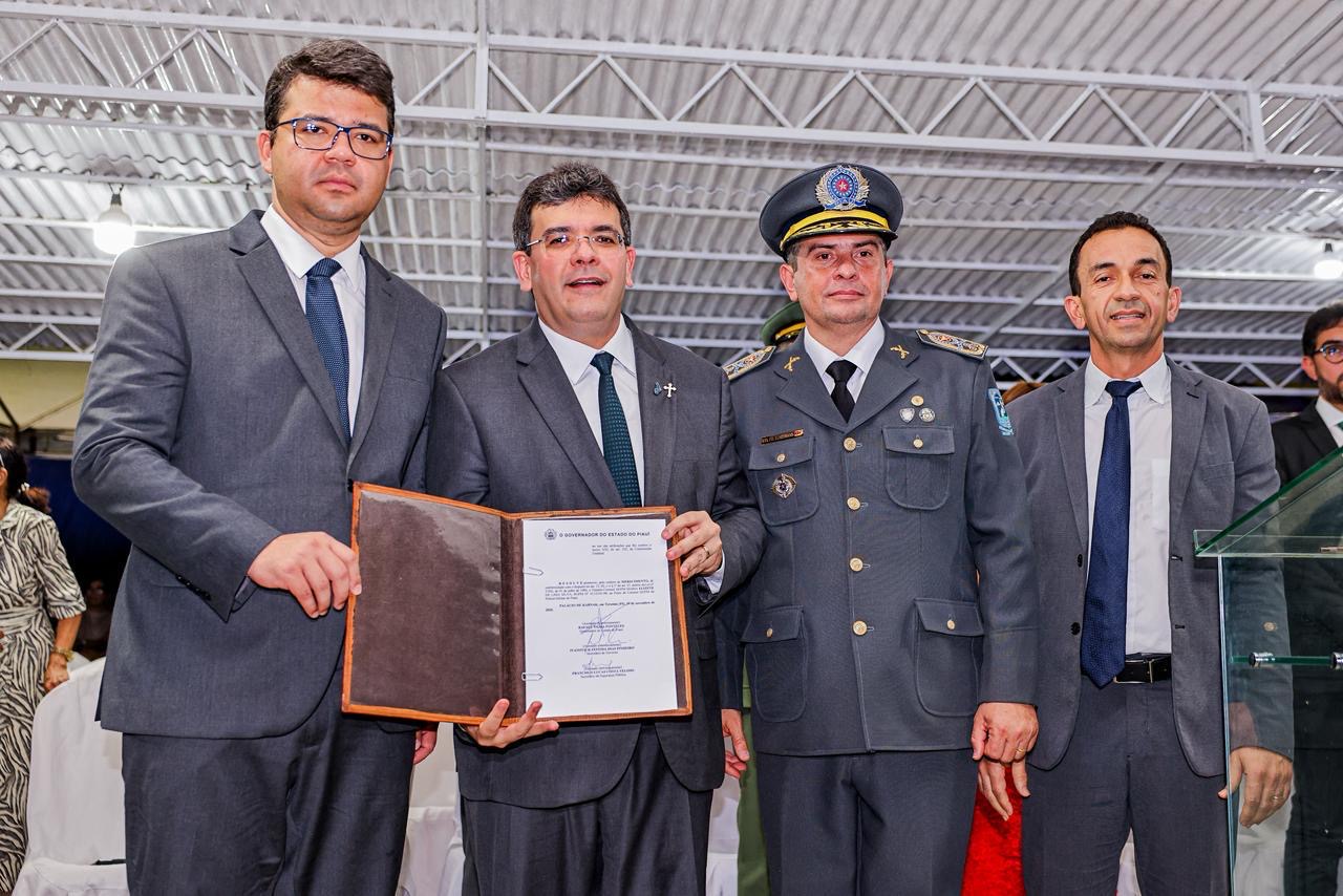 Rafael Fonteles promove 347 policiais, alcançando mais de 4 mil promoções na PM 
