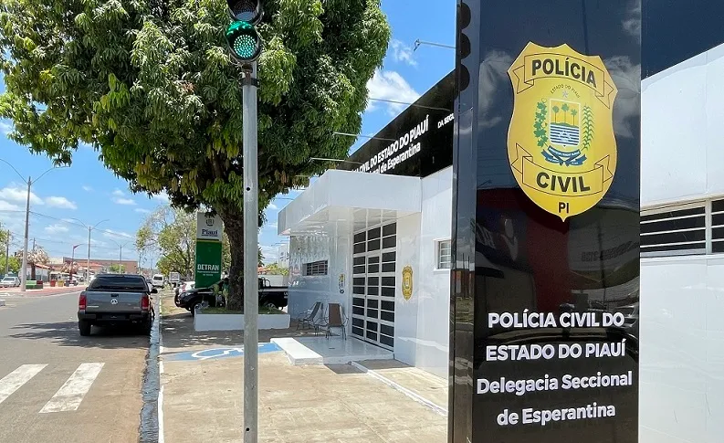 Mãe é detida suspeita de abandono de incapaz