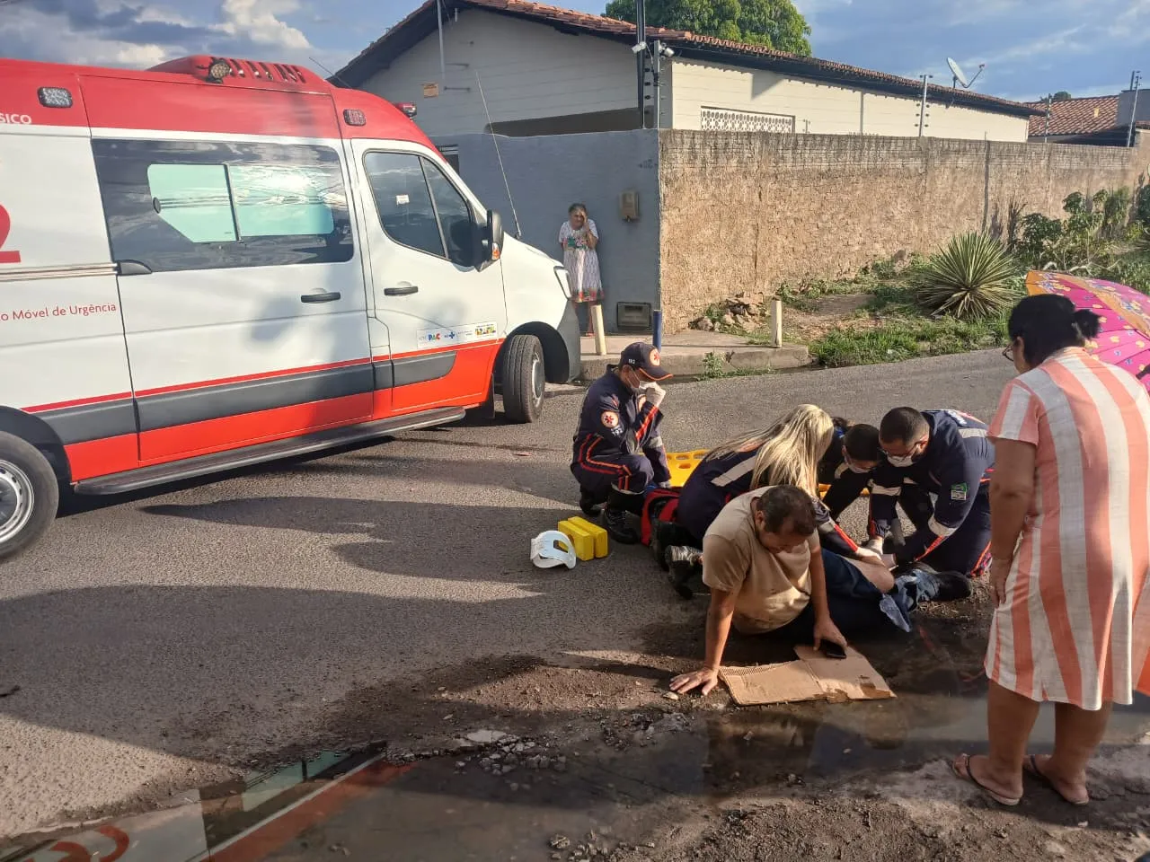 Empresário fratura a perna em colisão de motos em Piripiri