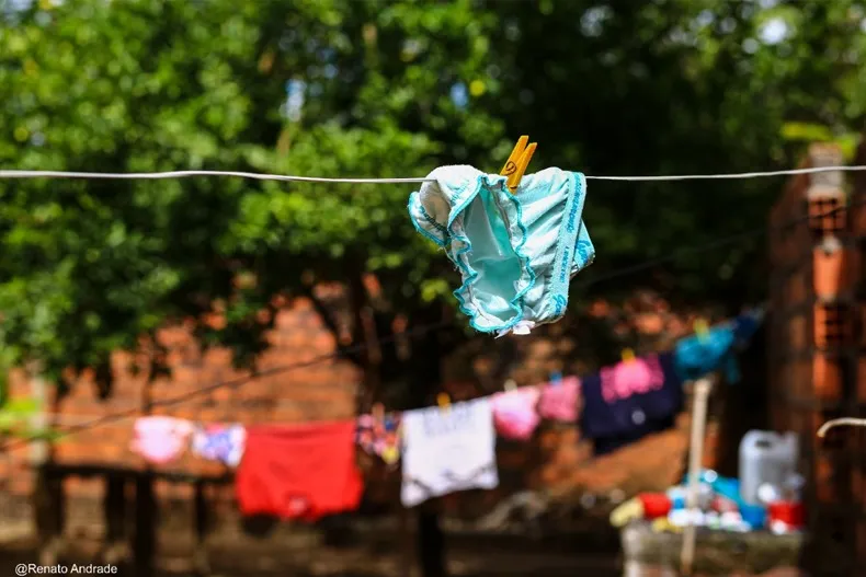 Mãe e crianças são transferidas de casa após prisão de padrasto