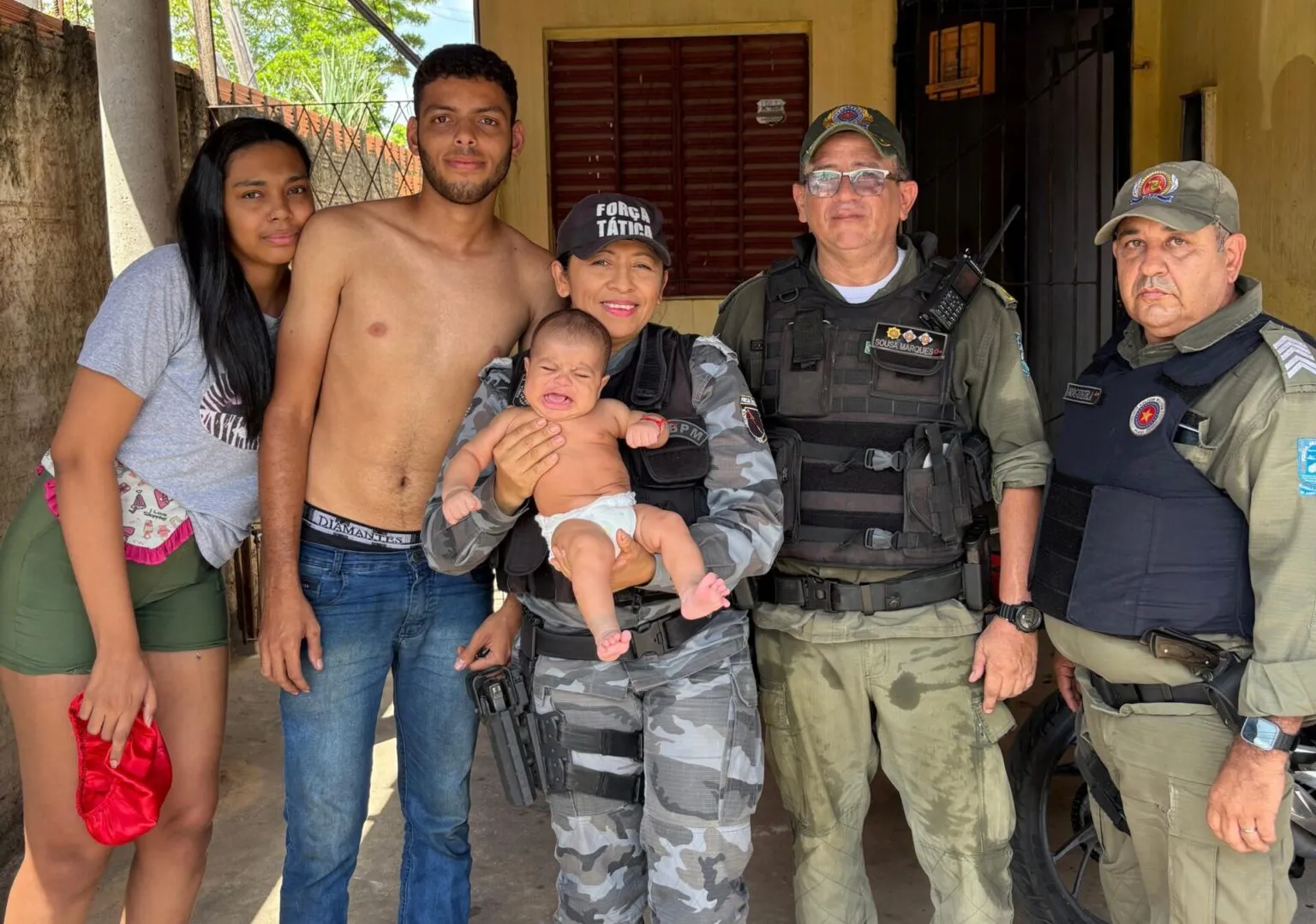 Ação da Polícia Militar salva bebê engasgado no Piauí