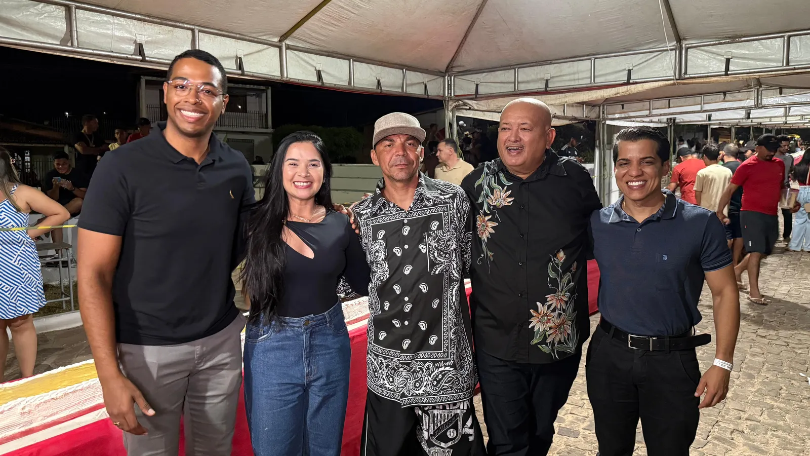 Aniversário de Mano FR é celebrado com 50 metros de bolo em Piripiri