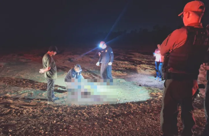 Corpo de mulher é encontrado com mãos amarradas e marcas de tiro