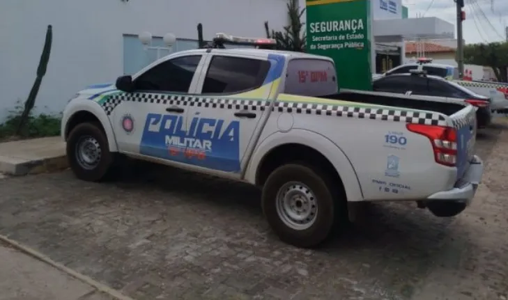 Homem é preso após ameaçar a esposa e os filhos