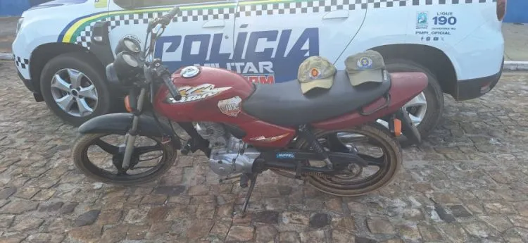 PM recupera motocicleta com registro de furto em Boqueirão do Piauí