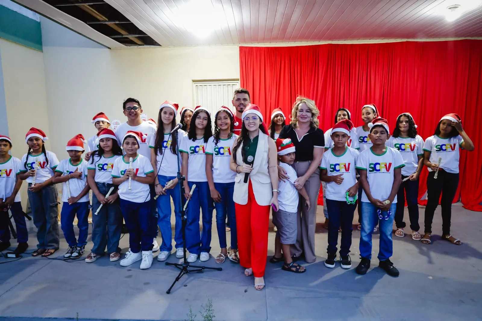 Natal do CEMA leva alegria a crianças em Piripiri