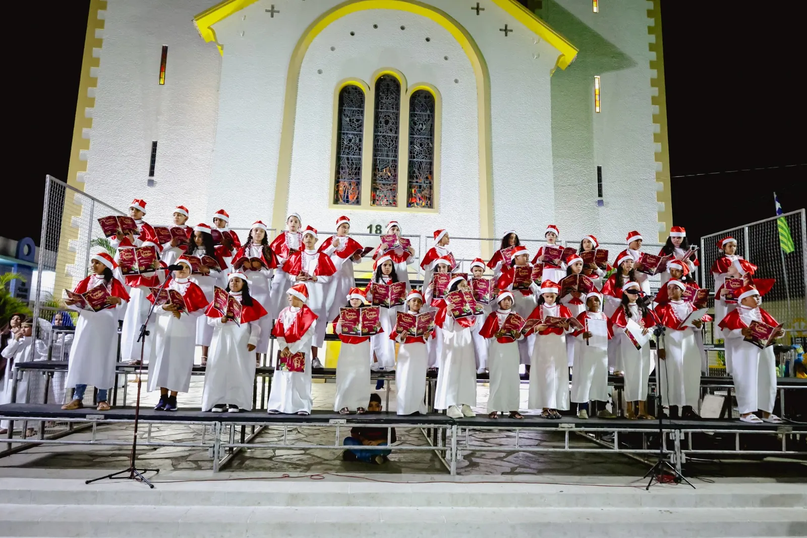 Cantata Natalina emociona público durante o Natal dos Sonhos em Piripiri