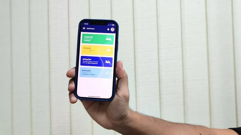 Detran acelera modernização e reduz espera de documentos