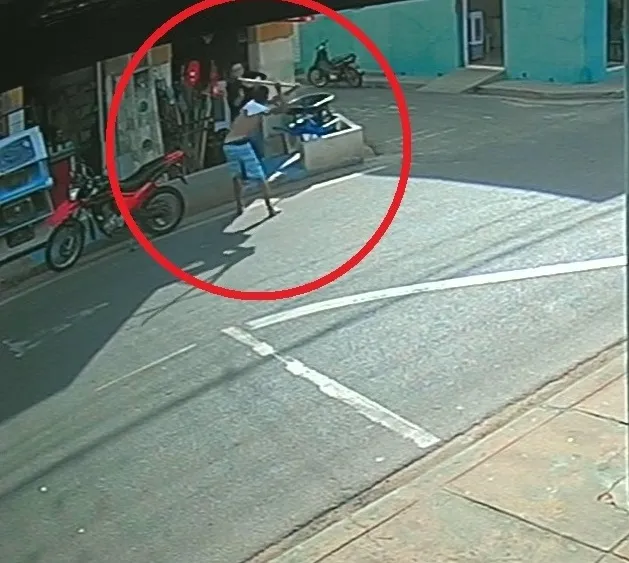 Comerciante é atacado com foice em estabelecimento no centro de Batalha