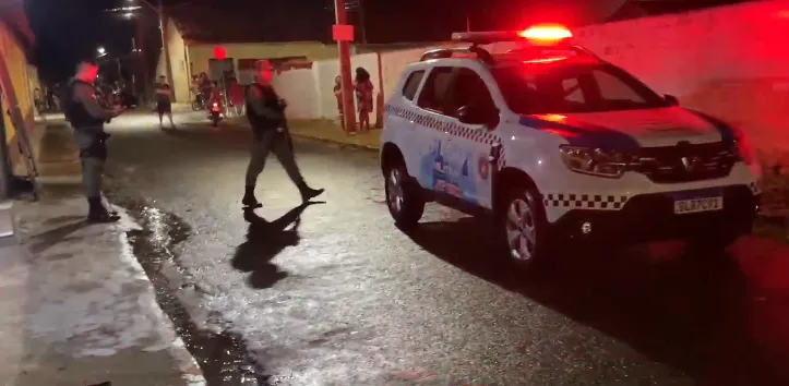 Mulher é morta a tiros no centro de Pedro II