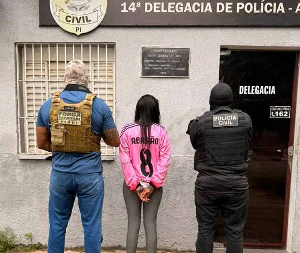 Mulher suspeita de roubo com arma de fogo é presa pela Polícia Civil