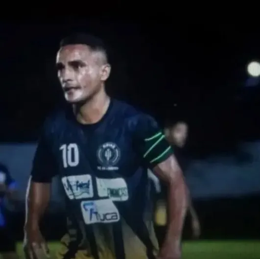 Jogador de futebol morre após bater em égua solta na PI-110