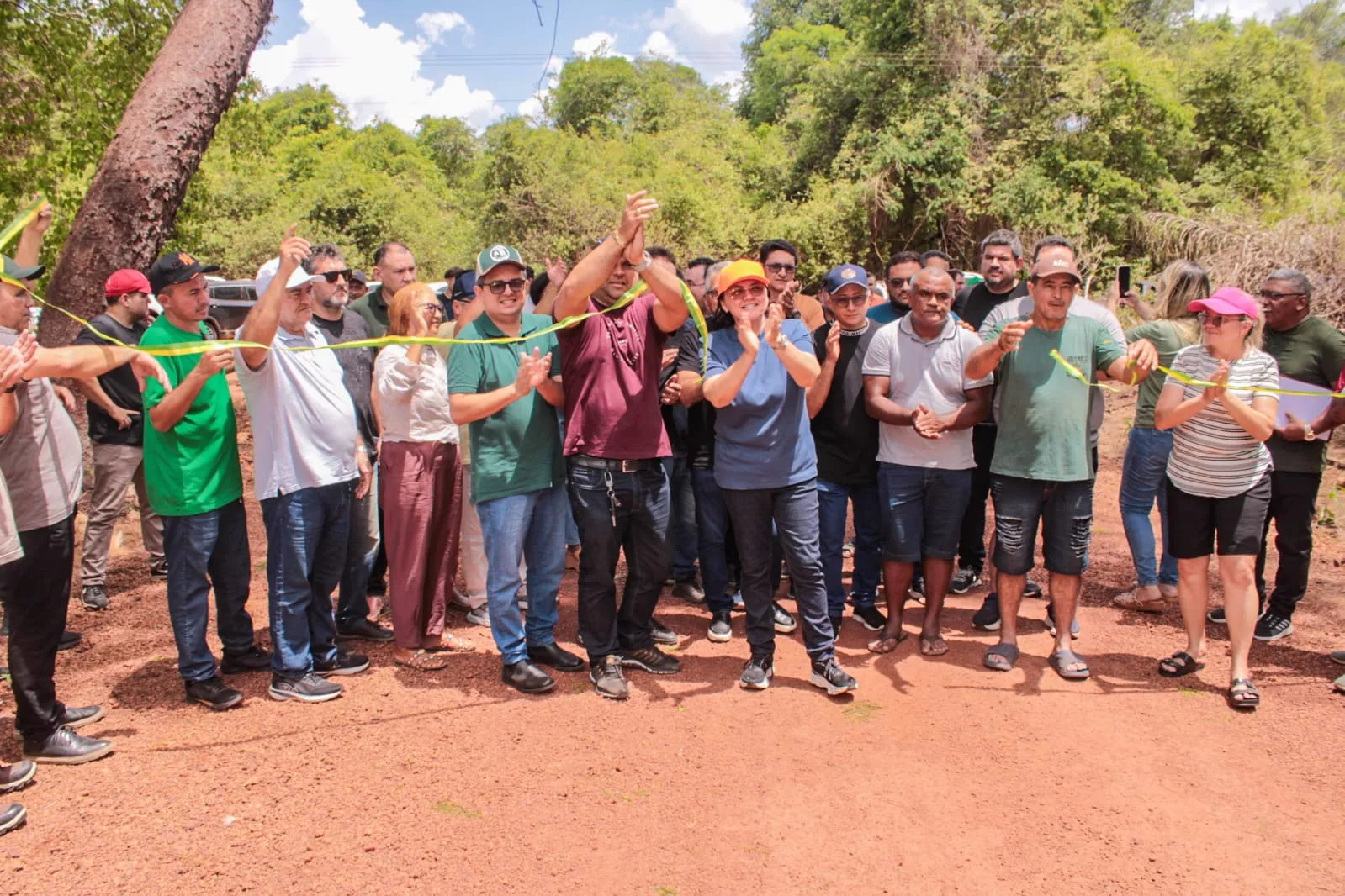 Prefeitura de Piripiri entrega 76 km de estradas vicinais