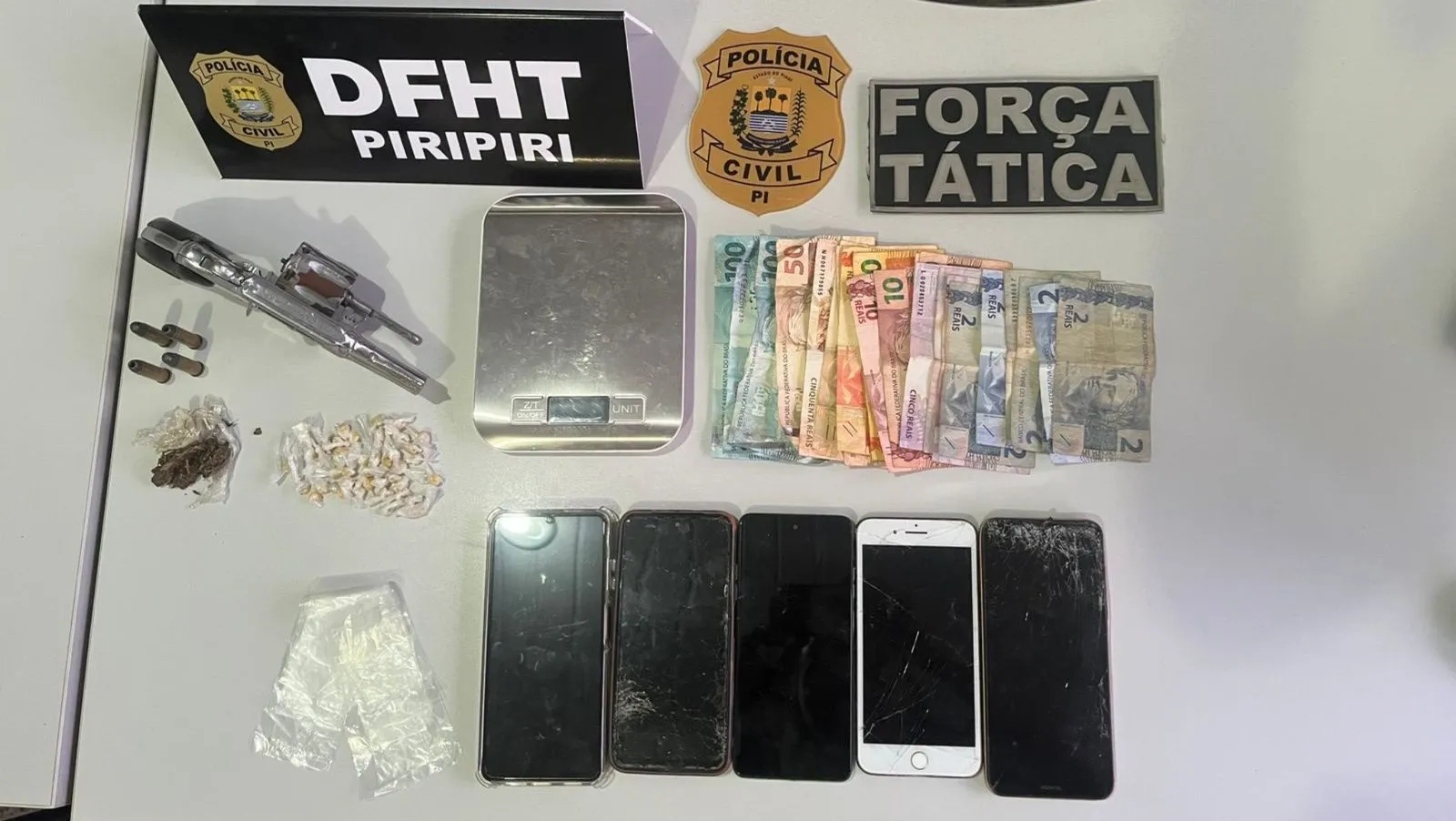 DFHT prende acusados de homicídio e tráfico de drogas em Piripiri