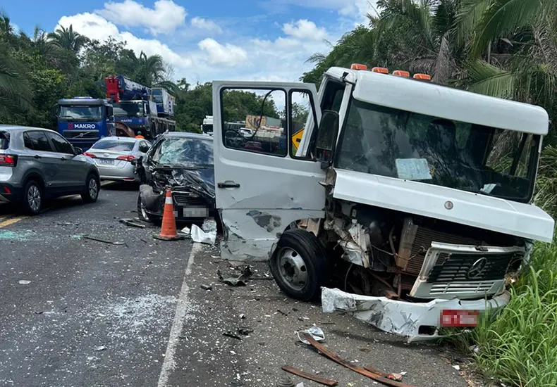 Acidente grave na BR-316 causa congestionamento
