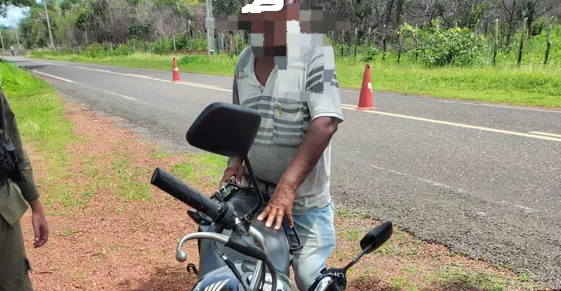 Homem é preso com motocicleta com chassi raspado na BR-222