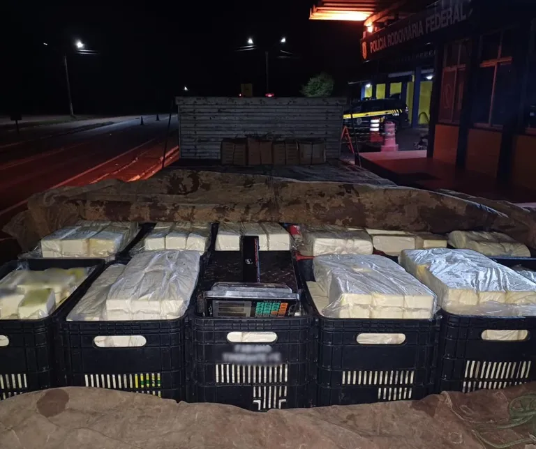 PRF apreende 3,5 toneladas de queijo na BR-316