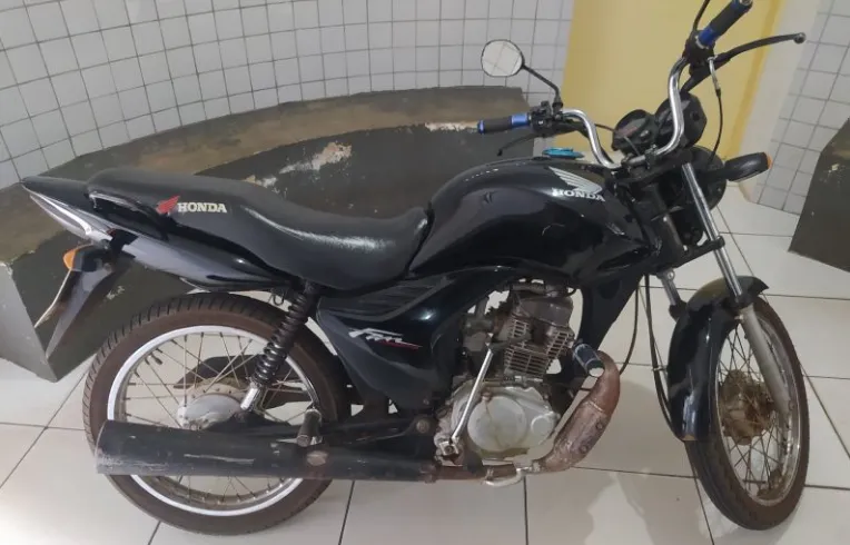 Polícia Militar recupera motocicleta clonada na PI-477 em Pedro II