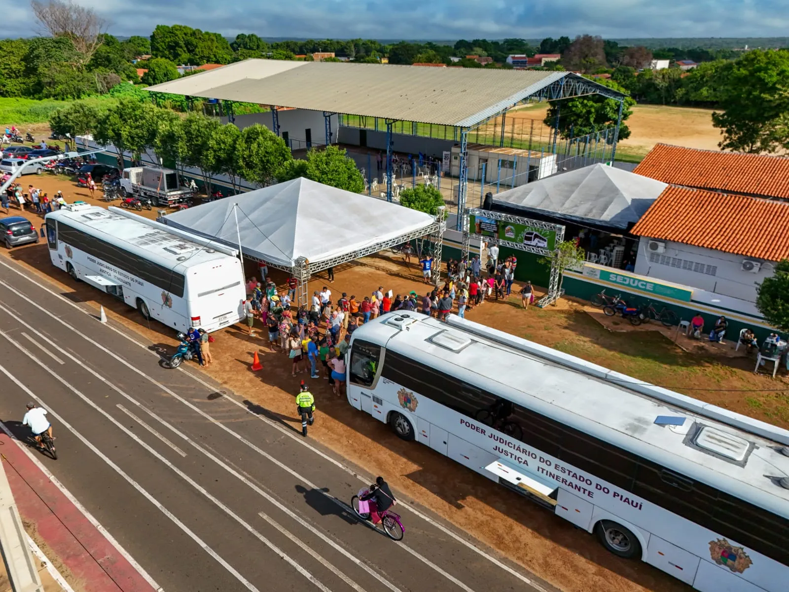 Caravana TJ/PI inicia atendimentos em Piripiri