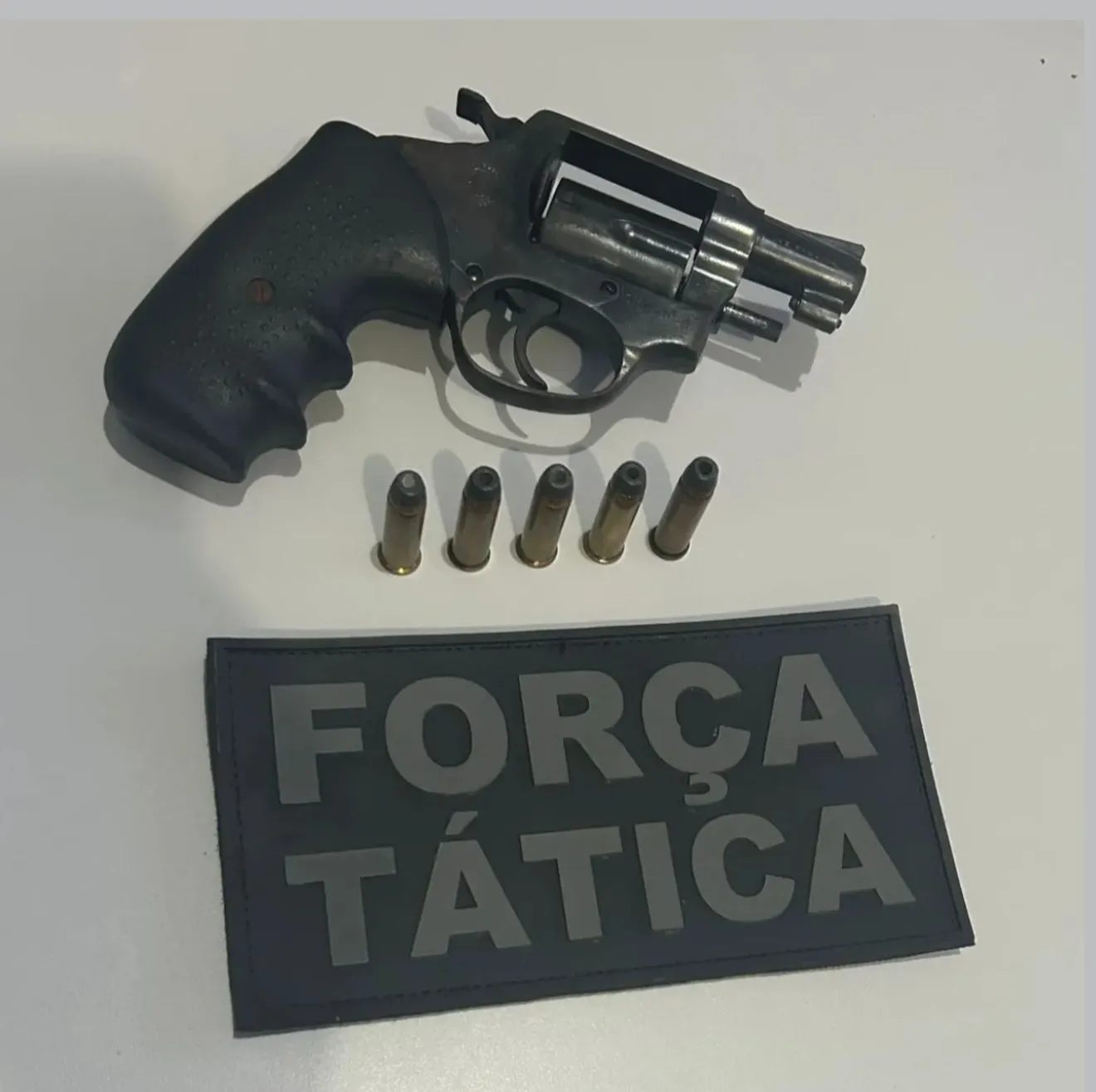 Polícia Militar localiza veículo com restrição de roubo em Piripiri