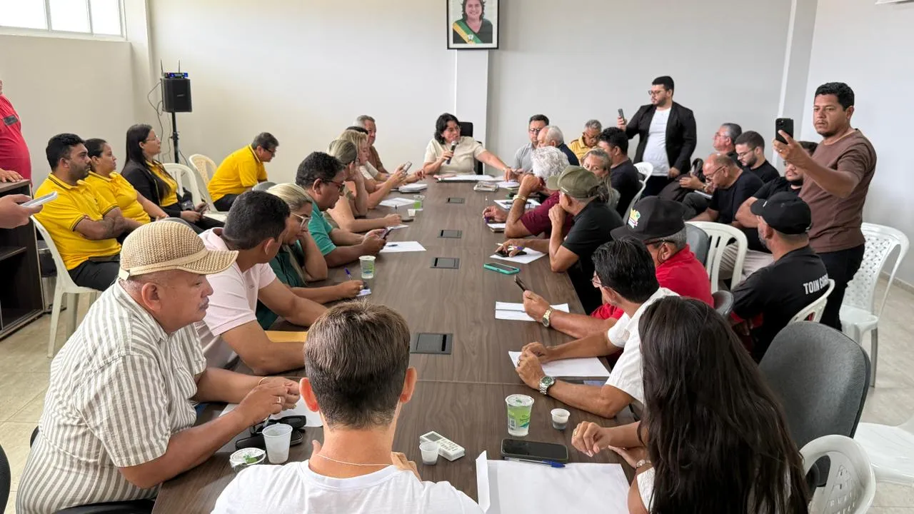 Prefeita Jôve anuncia 27 km de asfalto com investimento de R$ 19 milhões