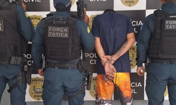 Homem tenta fugir e é preso em bar por tentativa de homicídio 