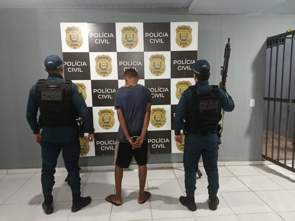 Suspeito é preso com drogas e dinheiro após denúncia