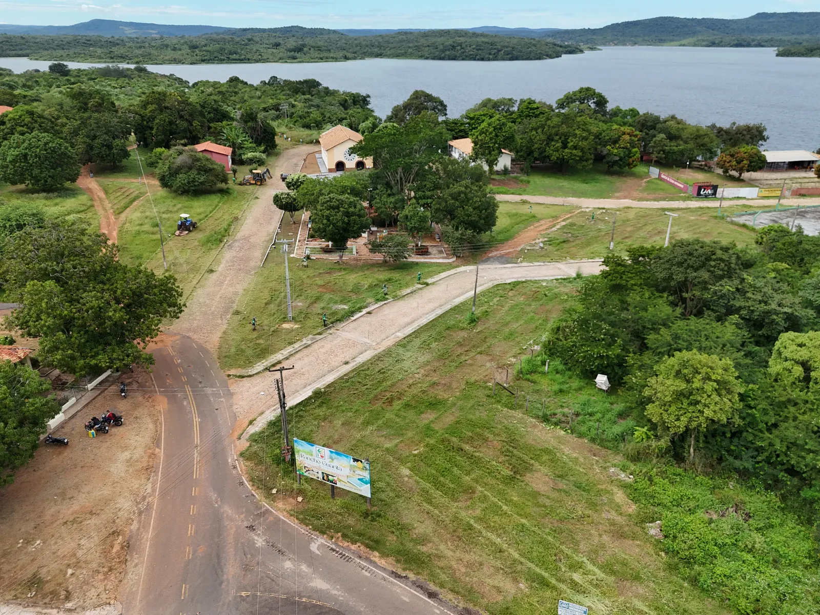 Prefeitura de Piripiri realiza mutirão de limpeza na comunidade Caldeirão
