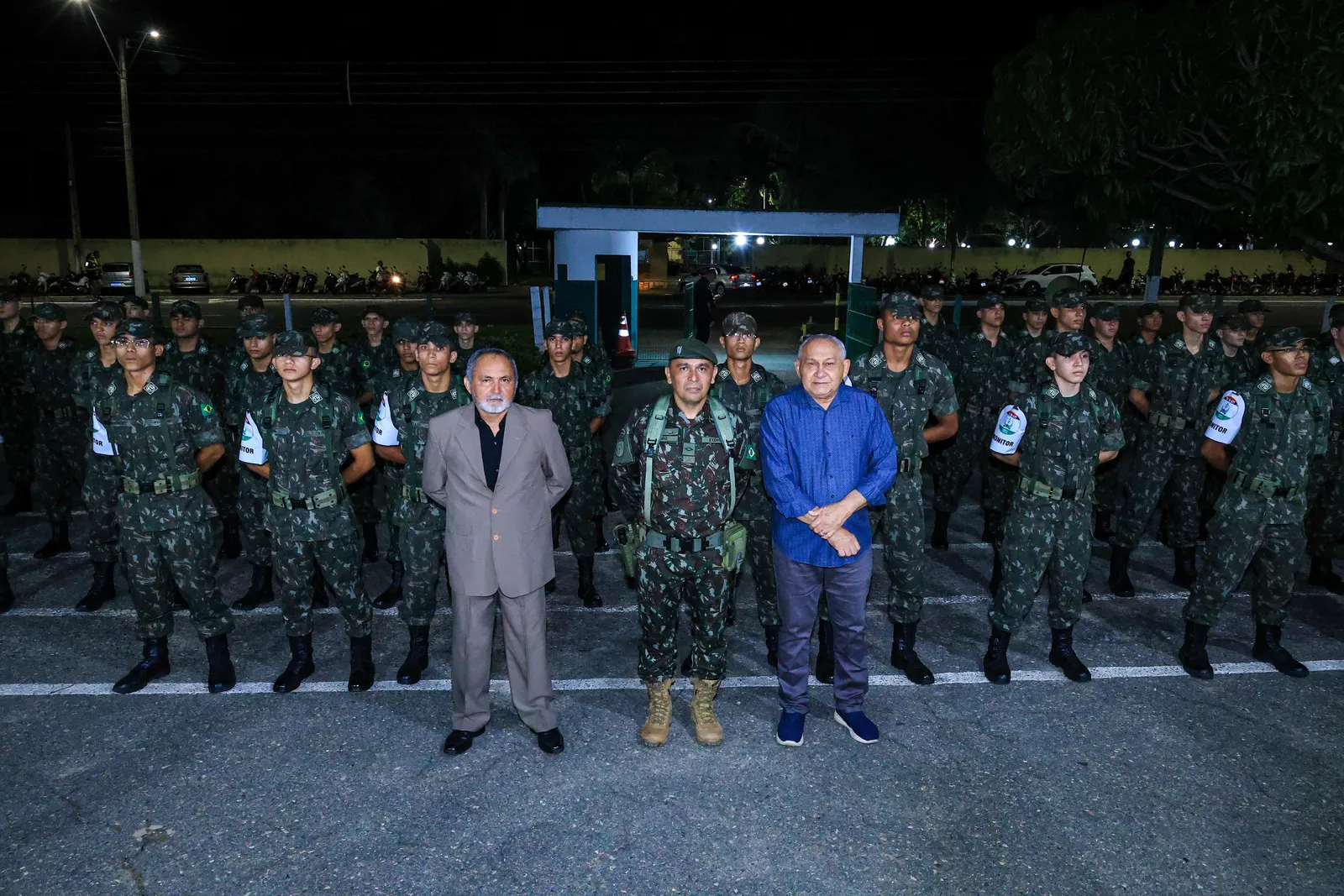 Prefeitura de Piripiri participa de entrega de boinas no Tiro de Guerra 10-021