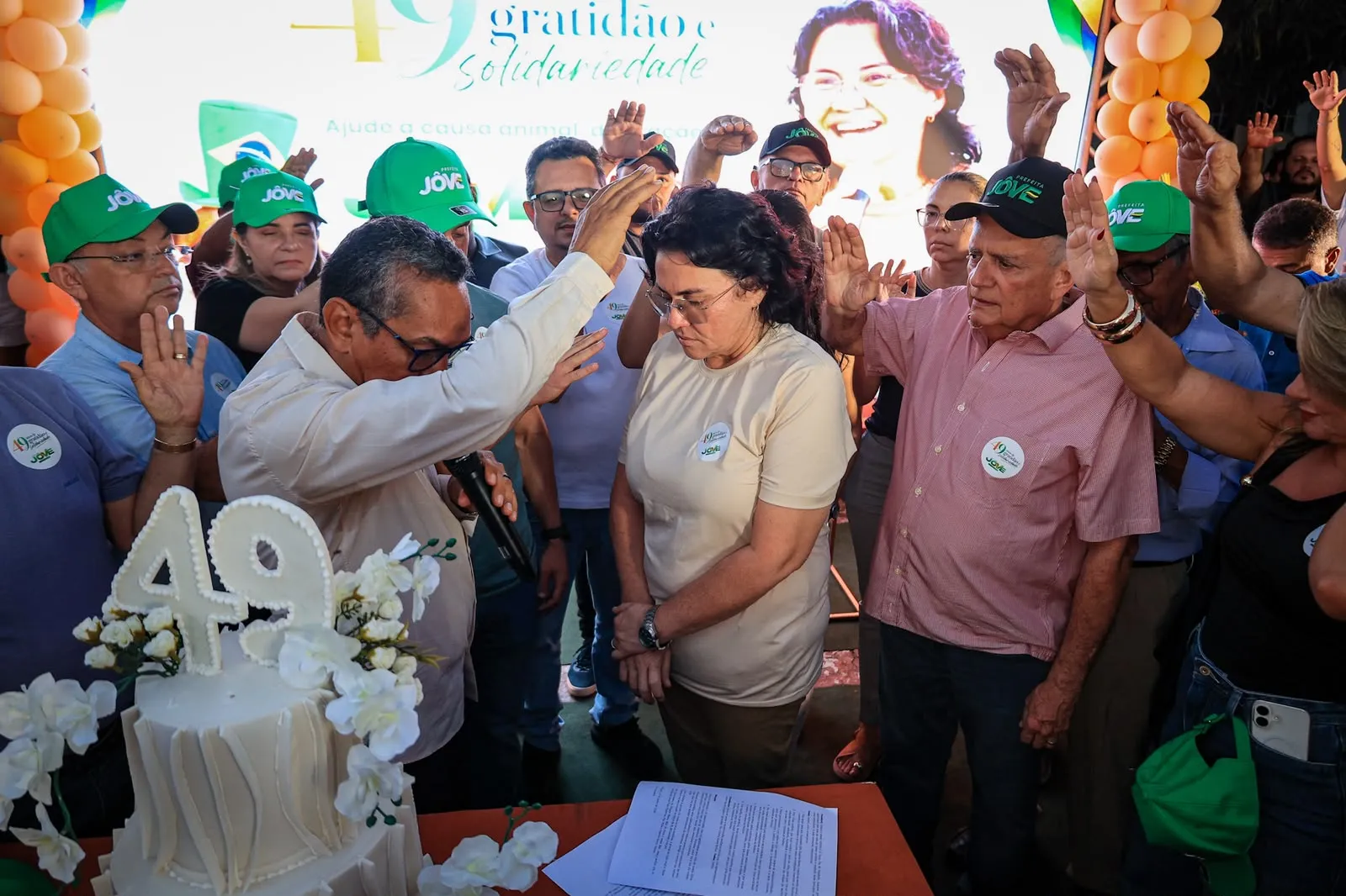 Prefeita Jôve Oliveira celebra 49 anos ao lado da população