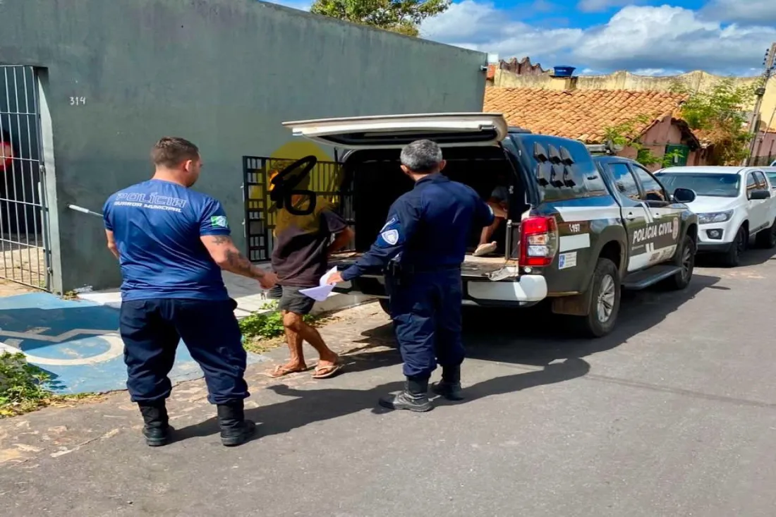 Homem é preso acusado de furto na cidade de Pedro II