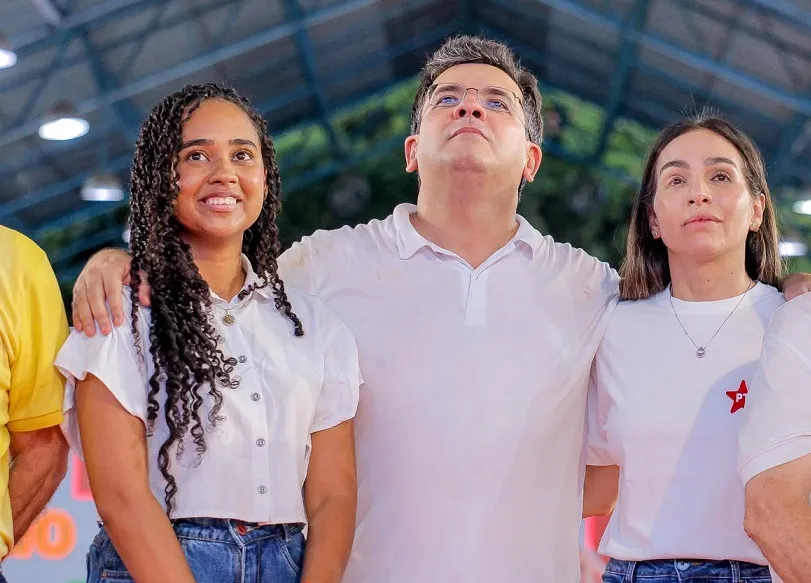 Estudante emociona ao contar como a educação transformou sua vida