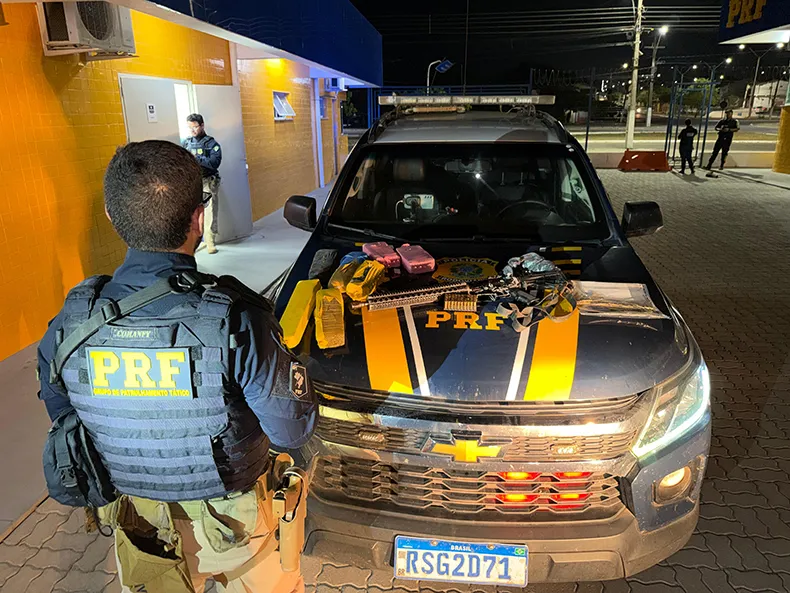 Procurado pela Justiça é preso com fuzil, drogas e munições no do Piauí