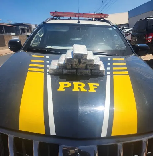 Suspeito tenta fugir de abordagem da PRF, mas é preso no Piauí