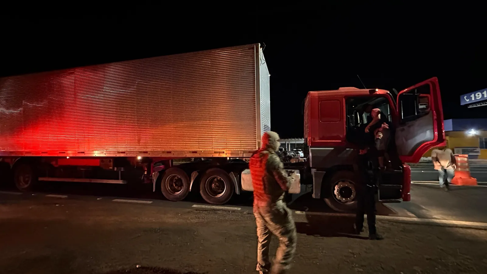 Operação integrada prende em flagrante dois suspeitos e recupera mercadorias