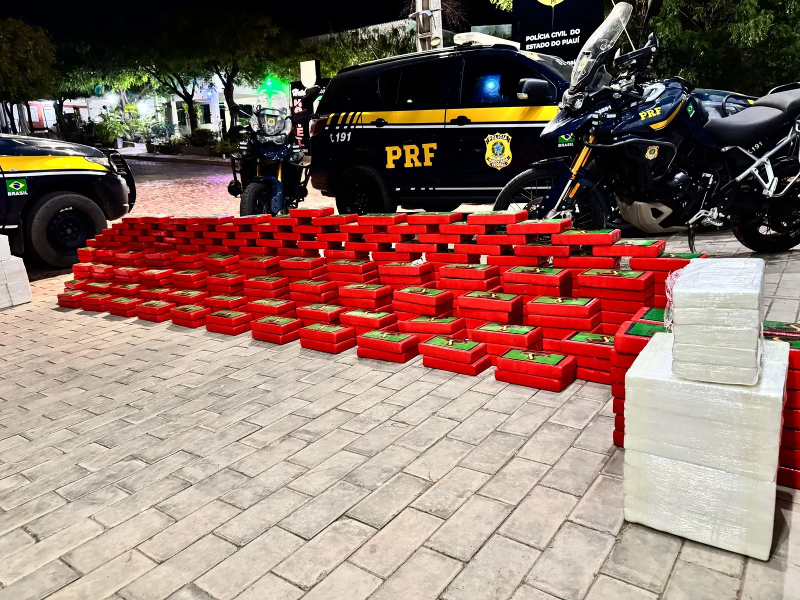 PRF apreende quase meia tonelada de cocaína no Piauí