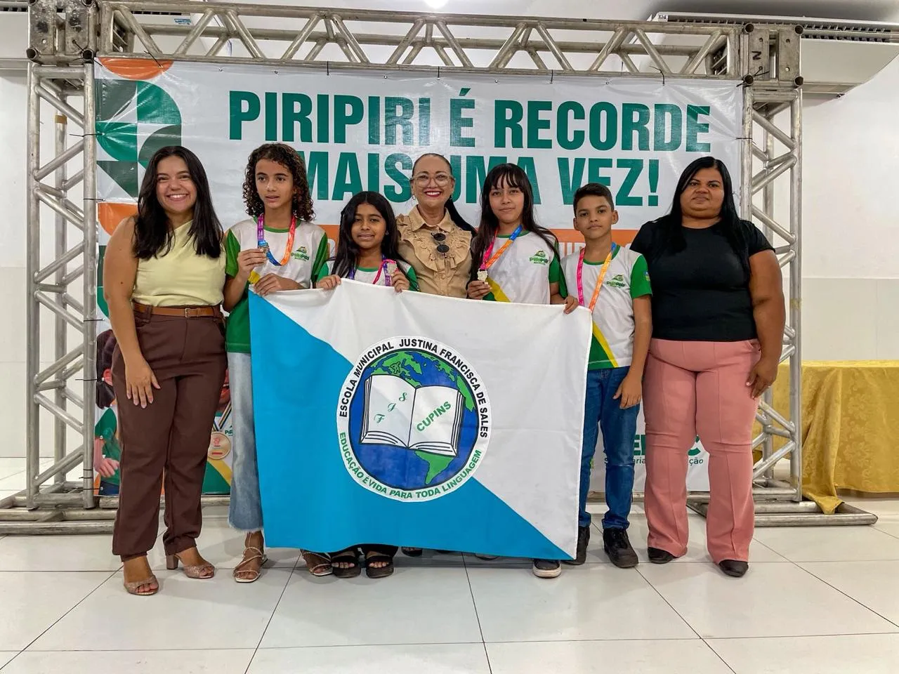 SEDUC de Piripiri entrega 328 medalhas da OBMEP Mirim a estudantes 