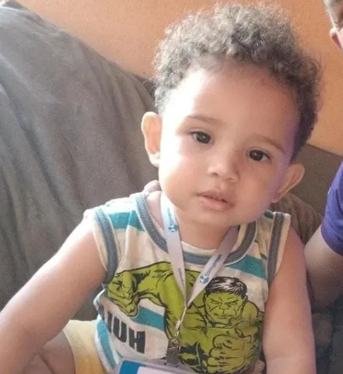 Criança de 2 anos morre após se afogar em piscina de sítio no Piauí
