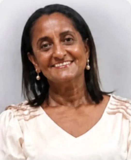 Professora morre ao ser atingida por carro na BR-222 