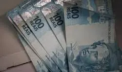 Polícia recolhe R$ 2,9 mil deixados em caixa eletrônico do Banco do Brasil