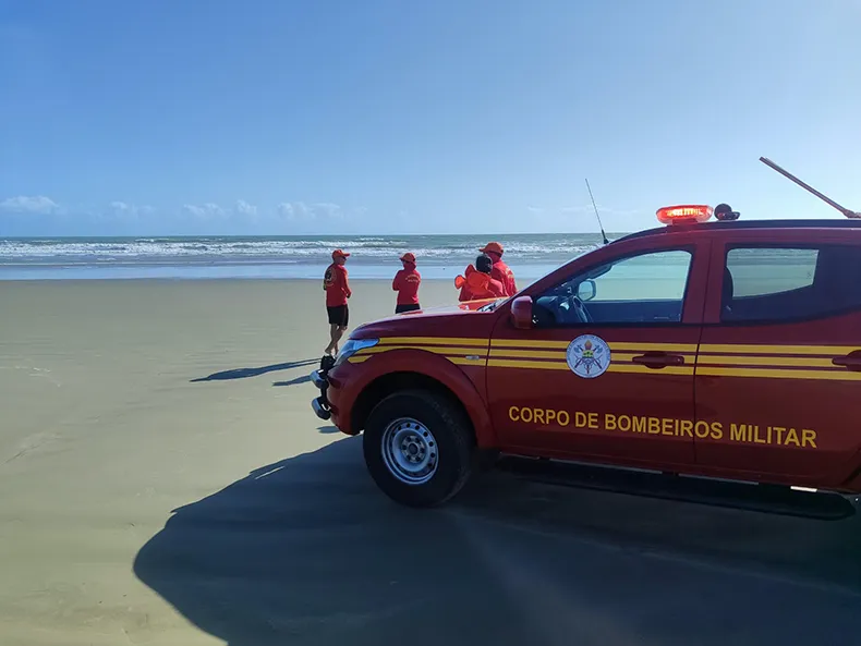 Bombeiros mantém buscas por corpo de banhista no Piauí