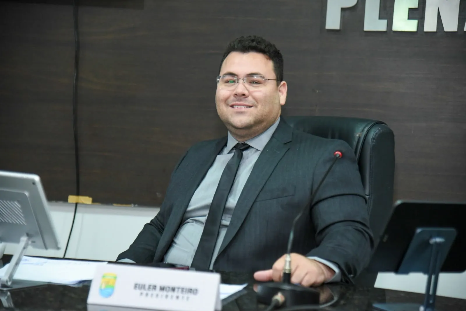 Euler Monteiro propõe estudo sobre valorização salarial no comércio de Piripiri